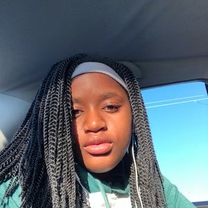 Meet your Posher, Victoria